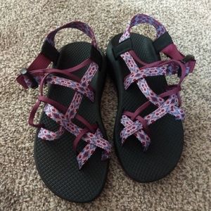BRAND NEW! POPPIN BERRY CHACOS! WOMEN'S SIZE 7